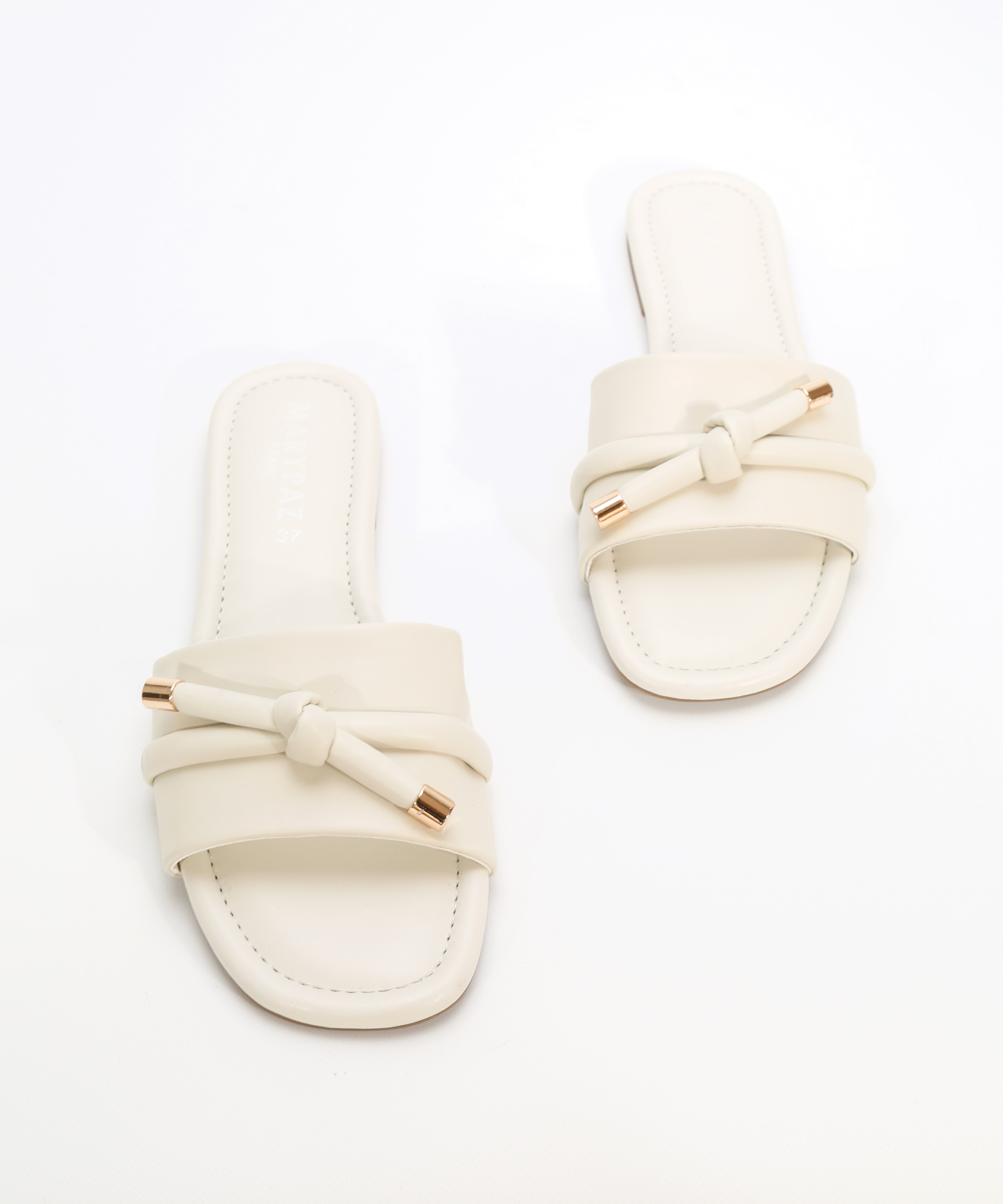 Sand&aacute;lia plana n&oacute; image number null